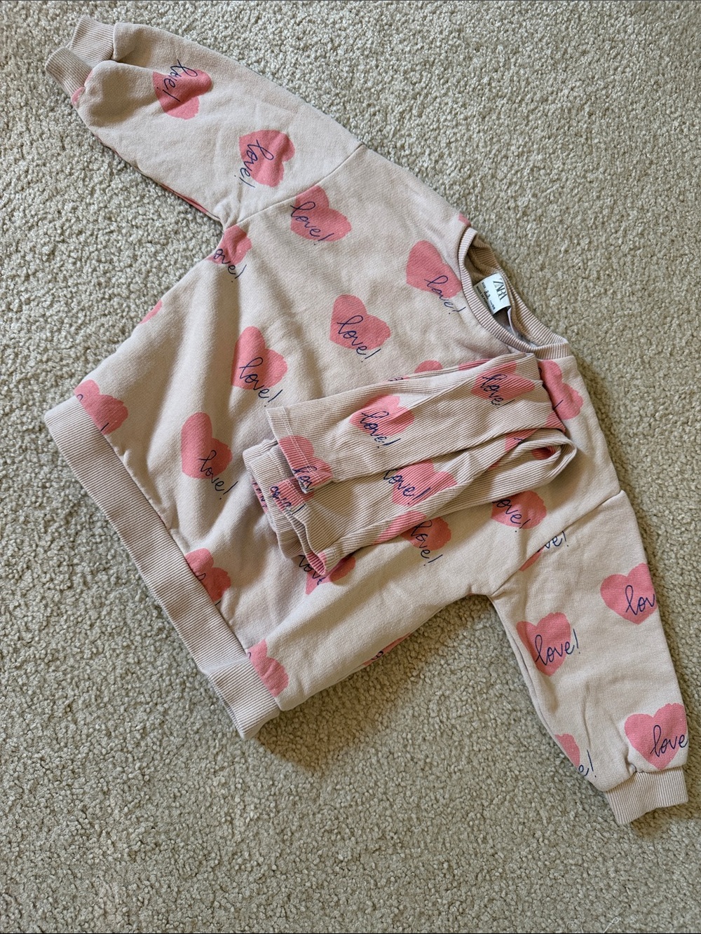 Pink ZARA Heart 'Love' Crewneck Sweatshirt and matching leggings SIZE 2-3